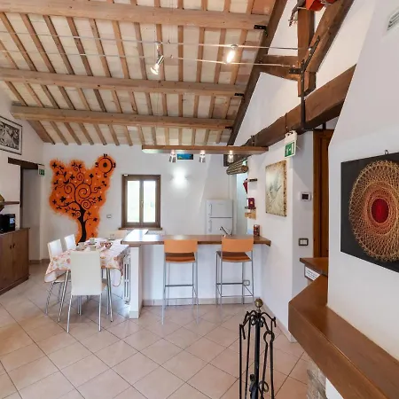 Apartment In Filottrano With Countryside Views Сasa de vacaciones Filottrano