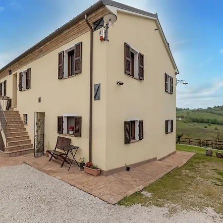 Сasa de vacaciones Apartment In Filottrano With Countryside Views